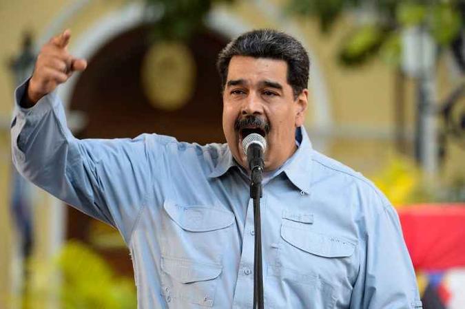 Maduro atribui a escassez de alimentos e medicamentos que afeta seu país às sanções impostas pelos Estados Unidos(foto: Federico PARRA / AFP) Maduro atribui a escassez de alimentos e medicamentos que afeta seu país às sanções impostas pelos Estados Unidos(foto: Federico PARRA / AFP)