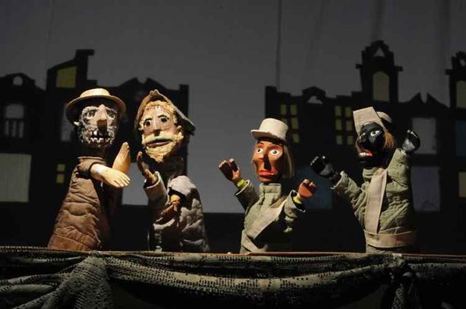 A Espanha e o Brasil se encontram na montagem de 'Mamulengo de la Mancha', em cartaz no Teatro Galpão(foto: Raphael Mendes/Divulgação) A Espanha e o Brasil se encontram na montagem de 'Mamulengo de la Mancha', em cartaz no Teatro Galpão(foto: Raphael Mendes/Divulgação)