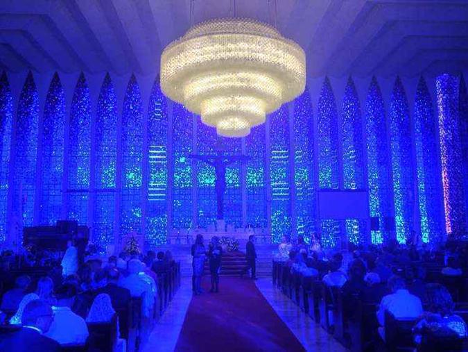 Igreja Dom Bosco: Rollemberg participa de celebração com a família(foto: Antonio Cunha/CB/DA Press) Igreja Dom Bosco: Rollemberg participa de celebração com a família(foto: Antonio Cunha/CB/DA Press)