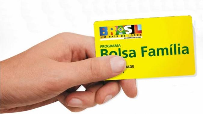 Esse novo sistema de proteção social envolve o Cadastro Único para Programas Sociais do Governo Federal (foto: Reprodução. Cartão Bolsa Família.) Esse novo sistema de proteção social envolve o Cadastro Único para Programas Sociais do Governo Federal (foto: Reprodução. Cartão Bolsa Família.)