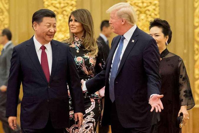 Trump, que fez do déficit comercial americano um dos principais ataques contra a China, pediu condições 'mais equitativas' às empresas americanas(foto: AFP / Jim WATSON) Trump, que fez do déficit comercial americano um dos principais ataques contra a China, pediu condições 'mais equitativas' às empresas americanas(foto: AFP / Jim WATSON)