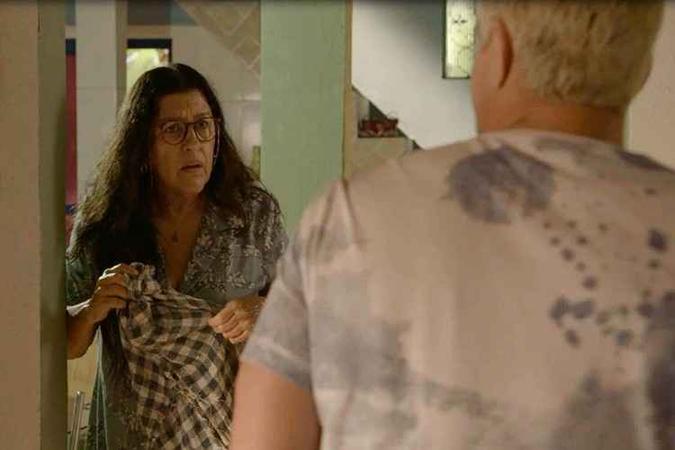 Lurdes está mais perto do filho perdido após encontrar Kátia(foto: TV Globo/Reprodução) Lurdes está mais perto do filho perdido após encontrar Kátia(foto: TV Globo/Reprodução)