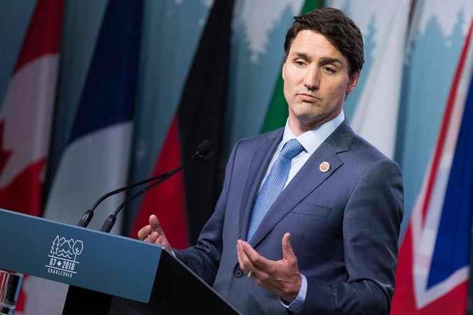 Nesta quinta, 5/7, perguntaram a Trudeau se investigaria o caso, com base na tolerância zero com as agressões sexuais adotada em seu governo e seu partido(foto: Lars Hagberg / AFP) Nesta quinta, 5/7, perguntaram a Trudeau se investigaria o caso, com base na tolerância zero com as agressões sexuais adotada em seu governo e seu partido(foto: Lars Hagberg / AFP)