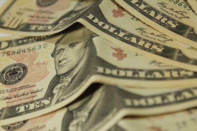 No mercado futuro, o dólar para outubro fechou R$ 4,2140(foto: Marcos Santos/USP Imagens) No mercado futuro, o dólar para outubro fechou R$ 4,2140(foto: Marcos Santos/USP Imagens)