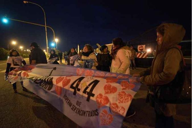 Localização do submarino é anunciada na mesma semana que parentes da tripulação fizeram um protesto em Buenos Aires(foto: AFP / ALFONSINA TAIN) Localização do submarino é anunciada na mesma semana que parentes da tripulação fizeram um protesto em Buenos Aires(foto: AFP / ALFONSINA TAIN)
