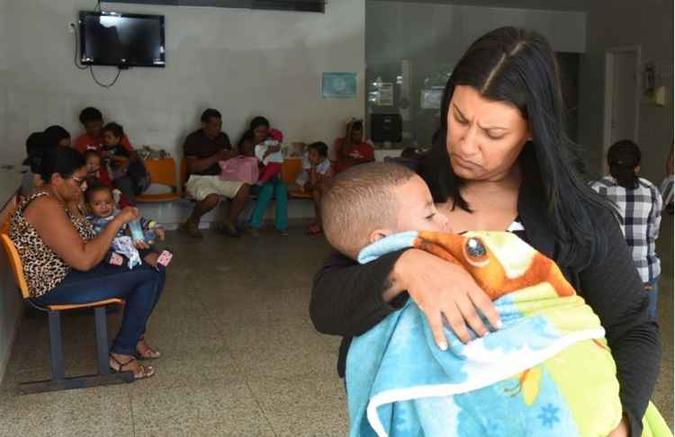 Desde a tarde de segunda-feira, o filho de Renata Silva está com febre(foto: Ed Alves/CB/D.A Press) Desde a tarde de segunda-feira, o filho de Renata Silva está com febre(foto: Ed Alves/CB/D.A Press)