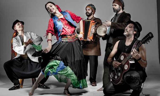 A companhia de dança e teatro Os Buriti se apresentará em um festival na Romênia (foto: Thiago Sabino/Divulgação) A companhia de dança e teatro Os Buriti se apresentará em um festival na Romênia (foto: Thiago Sabino/Divulgação)
