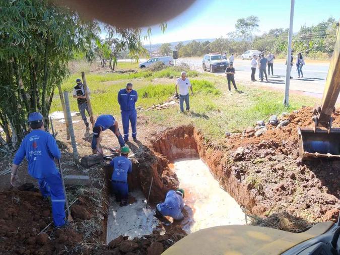 Caesb foi até o local nesta manhã para fazer fiscalização(foto: Caesb/Divulgação) Caesb foi até o local nesta manhã para fazer fiscalização(foto: Caesb/Divulgação)