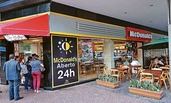 A expectativa da McDonald's com a startup é acelerar a experiência dos clientes com o apontamento dos pedidos feitos de forma mais rápida, simples e sem erros(foto: Gladyston Rodrigues/EM/D.A Press) A expectativa da McDonald's com a startup é acelerar a experiência dos clientes com o apontamento dos pedidos feitos de forma mais rápida, simples e sem erros(foto: Gladyston Rodrigues/EM/D.A Press)