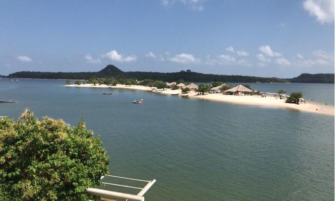 No Norte do Brasil, a Ilha do Amor, em Alter do Ch�o, � um dos atrativos do para�so em meio � floresta amaz�nica (foto: Lu�za Figueiredo/CB/D.A Press)