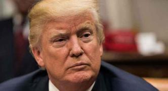 O presidente também citou um oficial americano aposentado que disse à Fox News que Chuck Schumer queria O presidente também citou um oficial americano aposentado que disse à Fox News que Chuck Schumer queria