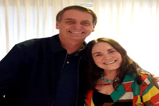 Regina Duarte é uma forte apoiadora do governo de Bolsonaro(foto: Reprodução/Twitter) Regina Duarte é uma forte apoiadora do governo de Bolsonaro(foto: Reprodução/Twitter)