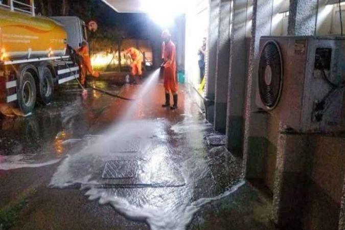 O mutirão de limpeza terá caráter rotineiro até o final da pandemia(foto: SLU/Divulgação) O mutirão de limpeza terá caráter rotineiro até o final da pandemia(foto: SLU/Divulgação)