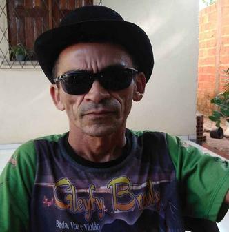 José da Cruz Silva é conhecido pelo nome artístico de Gleyfy Brauly e ficou famoso nas redes sociais com a ajuda de artistas(foto: Instagram/Reprodução) José da Cruz Silva é conhecido pelo nome artístico de Gleyfy Brauly e ficou famoso nas redes sociais com a ajuda de artistas(foto: Instagram/Reprodução)