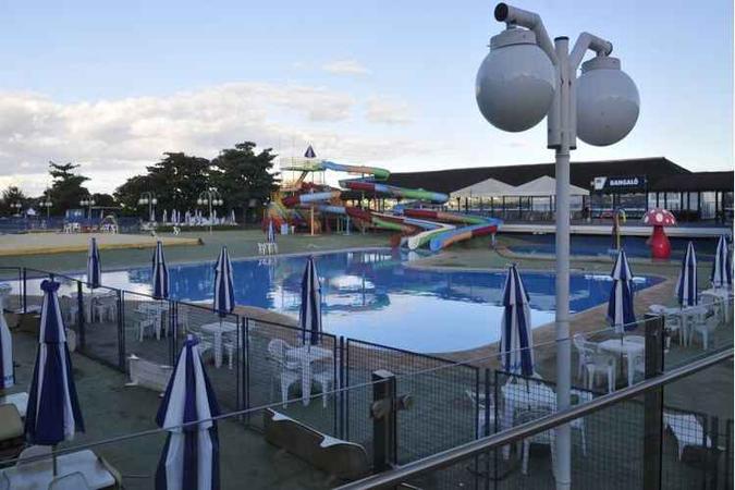 Os 100 mil m� contam com oito quadras de t�nis, quatro de v�lei, tr�s de futsal, tr�s gin�sios poliesportivos, arena futebol e t�nis de mesa, cinco piscinas e quatro campos de futebol, entre outros atrativos(foto: Minervino J�nior/CB/DA.Press)