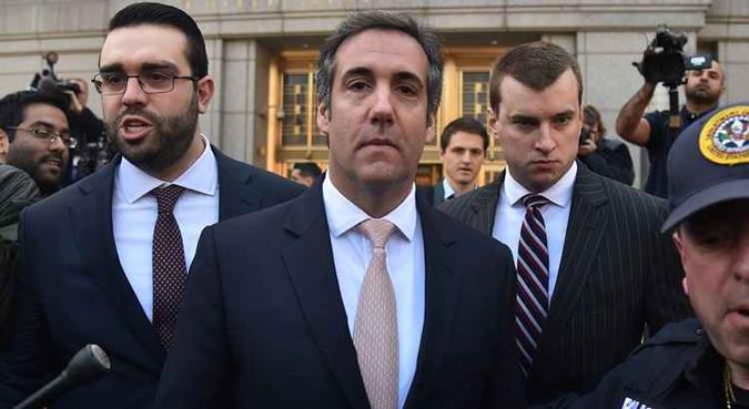 Cohen admitiu que pagou 130.000 dólares à atriz pornô para que não falasse sobre uma relação sexual que ela afirma ter mantido com Trump em 2006(foto: AFP) Cohen admitiu que pagou 130.000 dólares à atriz pornô para que não falasse sobre uma relação sexual que ela afirma ter mantido com Trump em 2006(foto: AFP)