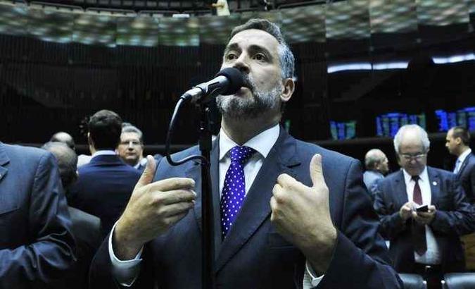 Líder do PT na Câmara, o deputado Paulo Pimenta (RS) (foto: Zeca Ribeiro / Câmara dos Deputados) Líder do PT na Câmara, o deputado Paulo Pimenta (RS) (foto: Zeca Ribeiro / Câmara dos Deputados)