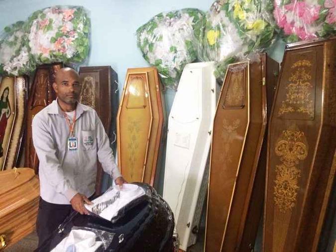 Renilson Lobato tornou-se alvo de piadas devido à profissão. Ele reclama da ineficiência das investigações(foto: Reprodução/TV Brasília) Renilson Lobato tornou-se alvo de piadas devido à profissão. Ele reclama da ineficiência das investigações(foto: Reprodução/TV Brasília)