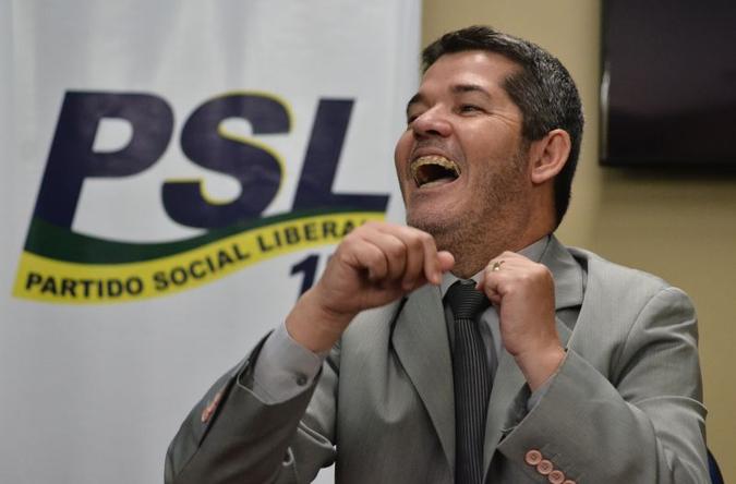 O líder do PSL na Câmara, Delegado Waldir (GO), disse que a Executiva deve tratar de questões como compliance e estatuto(foto: Renato Costa /Framephoto/Estadão) O líder do PSL na Câmara, Delegado Waldir (GO), disse que a Executiva deve tratar de questões como compliance e estatuto(foto: Renato Costa /Framephoto/Estadão)