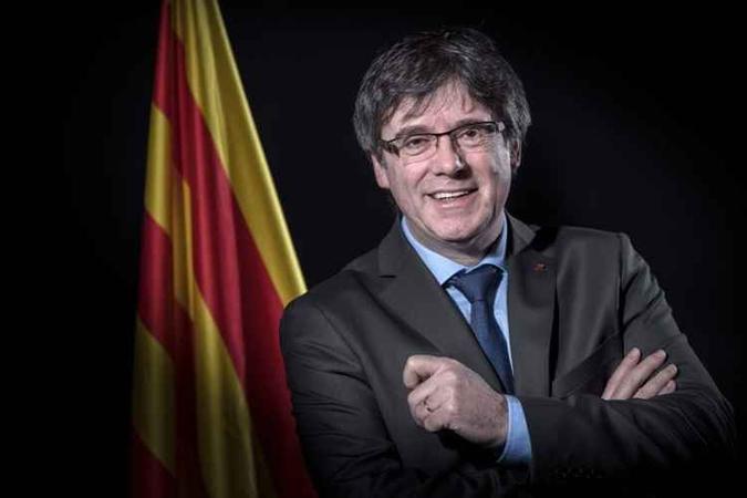 Juiz decretou prisão preventiva para cinco políticos, incluindo o ex-presidente regional Carles Puigdemont, que atualmente reside na Bélgica.(foto: AFP / Emmanuel DUNAND) Juiz decretou prisão preventiva para cinco políticos, incluindo o ex-presidente regional Carles Puigdemont, que atualmente reside na Bélgica.(foto: AFP / Emmanuel DUNAND)