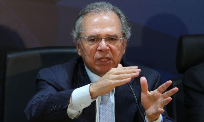 Guedes voltou a defender a medida em dezembro, depois de ela ter sido inicialmente descartada por Bolsonaro(foto: Fabio Rodrigues Pozzebom/Agência Brasil) Guedes voltou a defender a medida em dezembro, depois de ela ter sido inicialmente descartada por Bolsonaro(foto: Fabio Rodrigues Pozzebom/Agência Brasil)