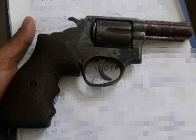 Arma utilizada pelo criminoso no assalto ao ônibus na BR-070(foto: Polícia Militar/Divulgação) Arma utilizada pelo criminoso no assalto ao ônibus na BR-070(foto: Polícia Militar/Divulgação)