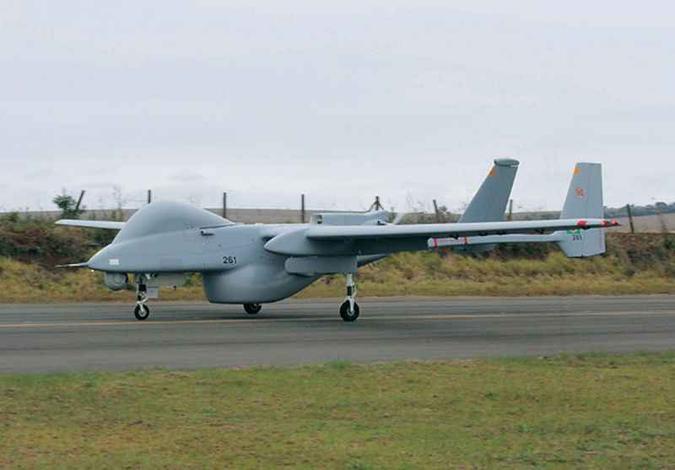 Veículo aéreo não tripulado (vant), de tecnologia israelense, é usado por forças de segurança de vários países no monitoramento de grandes áreas(foto: Reprodução/Internet) Veículo aéreo não tripulado (vant), de tecnologia israelense, é usado por forças de segurança de vários países no monitoramento de grandes áreas(foto: Reprodução/Internet)