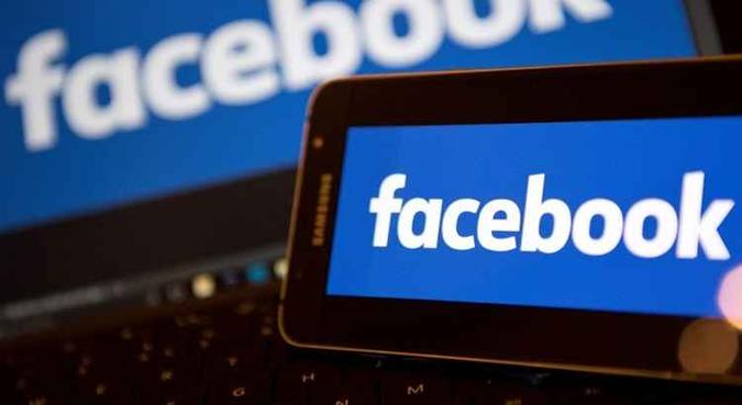 O Facebook e o Twitter não cumpriram parte dos problemas de responsabilidade legal e da forma como usuários são avisados de uma eventual retirada de conteúdo(foto: Justin Tallis/AFP) O Facebook e o Twitter não cumpriram parte dos problemas de responsabilidade legal e da forma como usuários são avisados de uma eventual retirada de conteúdo(foto: Justin Tallis/AFP)