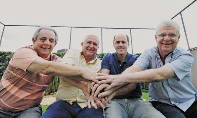 Manoel, Cláudio, Renato e Alfredo embarcaram em Belo Horizonte no voo 375: lembranças dos momentos tensos permanecem(foto: Gladyston Rodrigues/EM/D.A Press) Manoel, Cláudio, Renato e Alfredo embarcaram em Belo Horizonte no voo 375: lembranças dos momentos tensos permanecem(foto: Gladyston Rodrigues/EM/D.A Press)