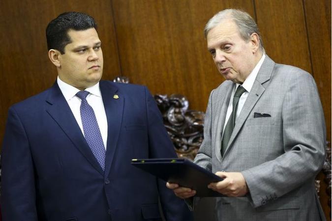 Davi Alcolumbre ligou para líderes da oposição no fim de semana para tentar acelerar votação, mas não teve êxito (foto: Marcelo Camargo/Agência Brasil) Davi Alcolumbre ligou para líderes da oposição no fim de semana para tentar acelerar votação, mas não teve êxito (foto: Marcelo Camargo/Agência Brasil)