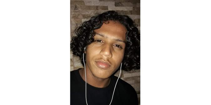 Douglas, um dos cinco estudantes mortos na tragédia de Suzano. Sua namorada sobreviveu(foto: Arquivo pessoal) Douglas, um dos cinco estudantes mortos na tragédia de Suzano. Sua namorada sobreviveu(foto: Arquivo pessoal)