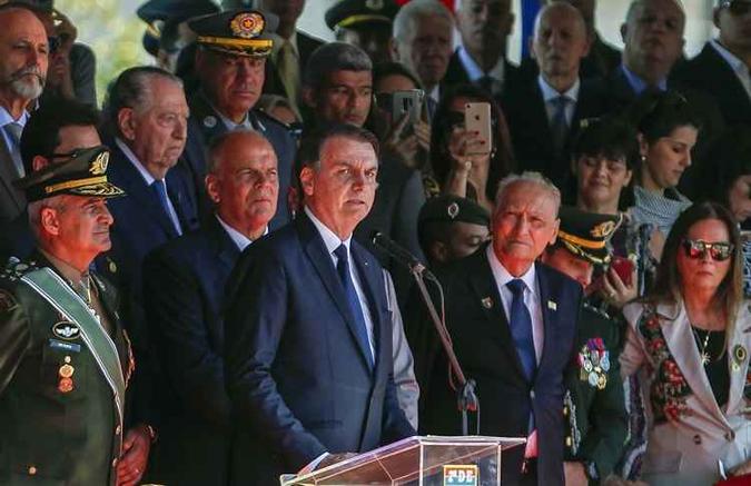 Bolsonaro na solenidade em comemoração dos 371 anos do Exército Brasileiro, no Quartel-General do Ibirapuera, em São Paulo(foto: Miguel Schincariol/AFP) Bolsonaro na solenidade em comemoração dos 371 anos do Exército Brasileiro, no Quartel-General do Ibirapuera, em São Paulo(foto: Miguel Schincariol/AFP)