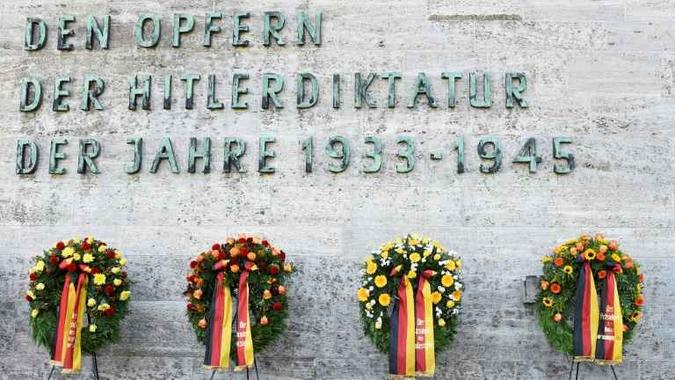 Alguns nomes das vítimas do nazismo no memorial em Berlim(foto: AFP) Alguns nomes das vítimas do nazismo no memorial em Berlim(foto: AFP)
