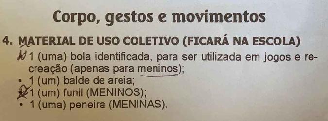 Bola é solicitada apenas aos meninos (foto: Reprodução/Facebook) Bola é solicitada apenas aos meninos (foto: Reprodução/Facebook)