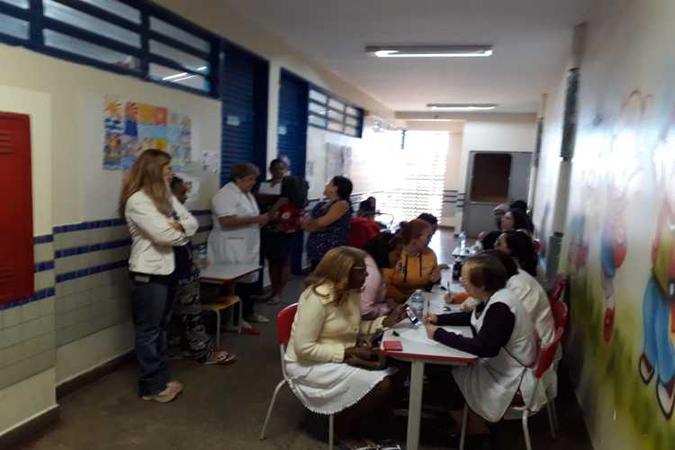 Equipe faz mutirão para ajudar famílias em vulnerabilidade(foto: Foto divulgação/CIEE) Equipe faz mutirão para ajudar famílias em vulnerabilidade(foto: Foto divulgação/CIEE)