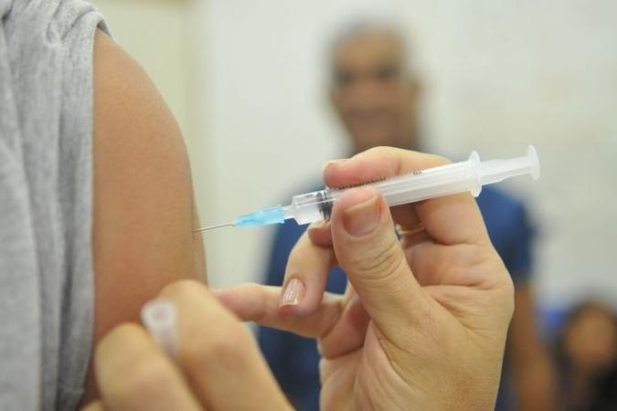A previsão é que o DF receba 777 mil doses da vacina para a campanha deste ano(foto: Arthur Menescal/EspCB/DA Press) A previsão é que o DF receba 777 mil doses da vacina para a campanha deste ano(foto: Arthur Menescal/EspCB/DA Press)