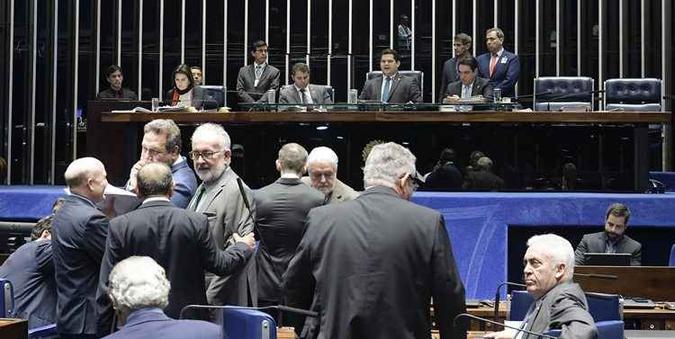 A rápida votação foi garantida em acordo entre os senadores, após cortes de dispositivos controversos incluídos pela Câmara dos Deputados(foto: Waldemir Barreto/ Agencia Senado) A rápida votação foi garantida em acordo entre os senadores, após cortes de dispositivos controversos incluídos pela Câmara dos Deputados(foto: Waldemir Barreto/ Agencia Senado)
