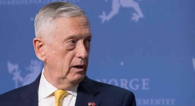 Jim Mattis e sua equipe foram acordados de madrugada pelos tiros na comunidade do Chapéu Mangueira(foto: Jim Watson) Jim Mattis e sua equipe foram acordados de madrugada pelos tiros na comunidade do Chapéu Mangueira(foto: Jim Watson)
