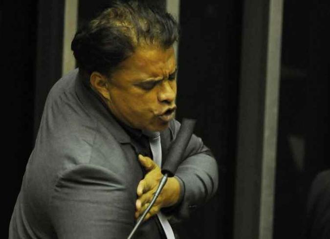 Wladimir Costa teria feito tatuagem com o nome de Temer(foto: Ed Alves/CB/D.A Press) Wladimir Costa teria feito tatuagem com o nome de Temer(foto: Ed Alves/CB/D.A Press)