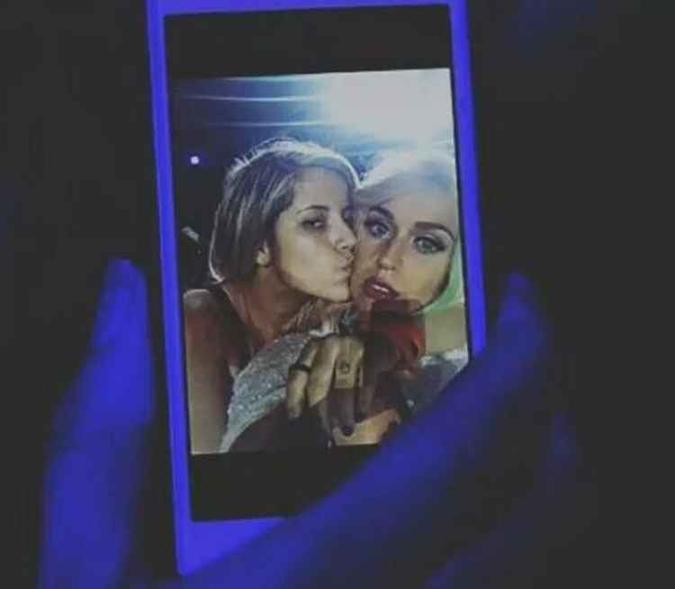 A cobiçada selfie(foto: Reprodução) A cobiçada selfie(foto: Reprodução)