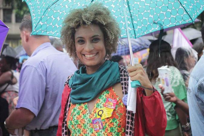 Mulher, negra, mãe, feminista, socióloga, Mulher, negra, mãe, feminista, socióloga,