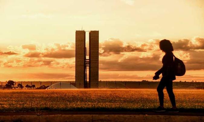 A partir desta sexta-feira (8/3), o sol volta a aparecer no Distrito Federal. A temperatura máxima pode chegar a 30°C(foto: Ed Alves/CB/DA Press) A partir desta sexta-feira (8/3), o sol volta a aparecer no Distrito Federal. A temperatura máxima pode chegar a 30°C(foto: Ed Alves/CB/DA Press)