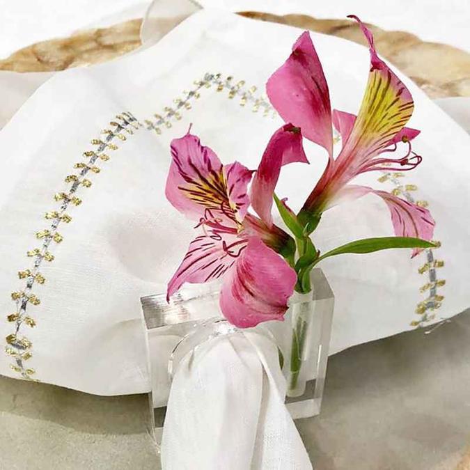Porta-guardanapos com espaço para flor: novidades para o verão(foto: Detalhes de classe/Divulgação) Porta-guardanapos com espaço para flor: novidades para o verão(foto: Detalhes de classe/Divulgação)