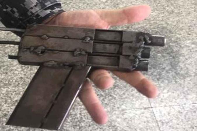Arma artesanal tem três calibres (foto: Divulgação/PMDF) Arma artesanal tem três calibres (foto: Divulgação/PMDF)
