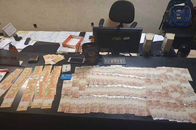 Polícia apreendeu R$ 5 mil em notas falsas (foto: Divulgação/PMDF) Polícia apreendeu R$ 5 mil em notas falsas (foto: Divulgação/PMDF)
