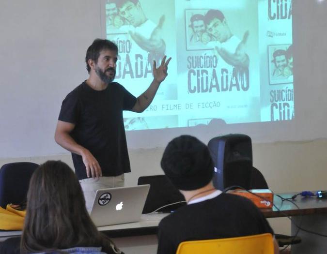 O diretor Ibere Carvalho tem atuações no cinema e no campo de ensino(foto: Minervino Junior \ C.B. \ DA Press) O diretor Ibere Carvalho tem atuações no cinema e no campo de ensino(foto: Minervino Junior \ C.B. \ DA Press)