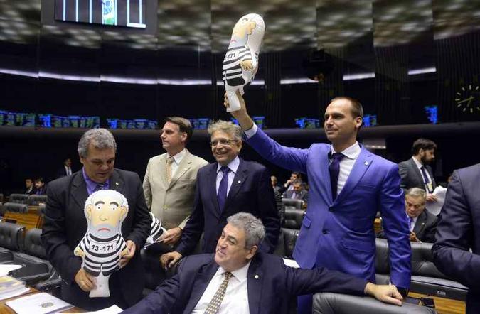 O filho do presidente eleito afirmou que vai lutar para tipificar como terrorismo os atos do MST(foto: Gustavo Lima/Câmara dos Deputados) O filho do presidente eleito afirmou que vai lutar para tipificar como terrorismo os atos do MST(foto: Gustavo Lima/Câmara dos Deputados)