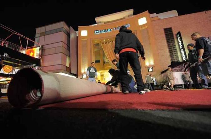 O processo para desfilar no tapete vermelho do Dolby Theatre é mais complexo do que parece(foto: AFP PHOTO/JOE KLAMAR) O processo para desfilar no tapete vermelho do Dolby Theatre é mais complexo do que parece(foto: AFP PHOTO/JOE KLAMAR)