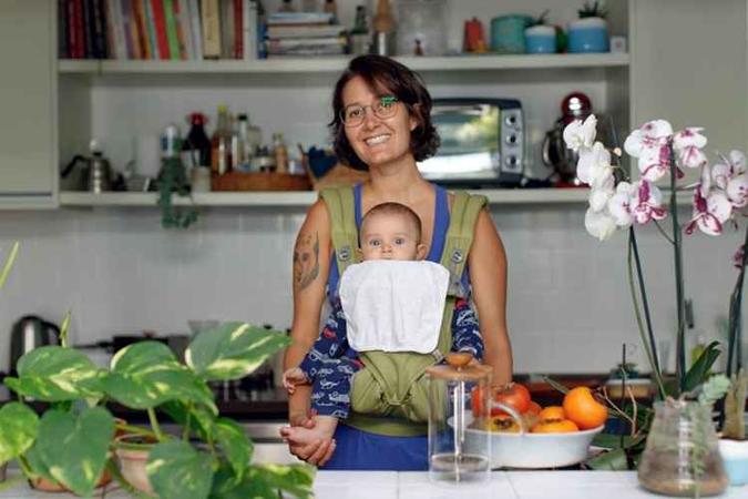 Bebel Hamu tem uma filha de 6 e um filho de 8 anos e vai expor os produtos da AHA! Cafés, empresa comandada por ela na Asa Norte, na Feira Maternativa(foto: Thamires Santiago/Divulgação) Bebel Hamu tem uma filha de 6 e um filho de 8 anos e vai expor os produtos da AHA! Cafés, empresa comandada por ela na Asa Norte, na Feira Maternativa(foto: Thamires Santiago/Divulgação)