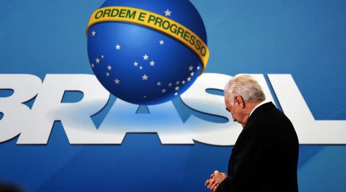 A confiança no presidente da República oscilou negativamente de 9% para 8%(foto: Ed Alves/CB/D.A Press) A confiança no presidente da República oscilou negativamente de 9% para 8%(foto: Ed Alves/CB/D.A Press)